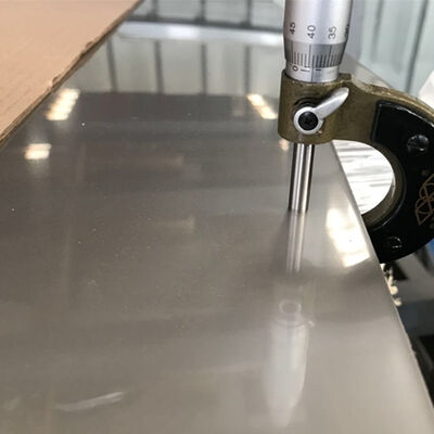 Węzeł ze stali nierdzewnej wykonany na zamówienie o wytrzymałości na rozciąganie 520-750 MPa, tolerancji ± 1% oraz opcjach walcowania na zimno/walcowania na gorąco